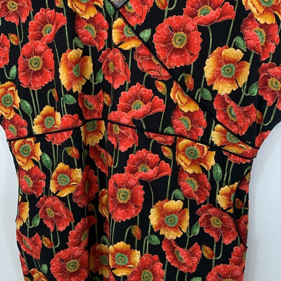 S.C.R.U.B.S. Medical Faux Wrap Floral Multi-Color Women’s Size L 100% Cotton Top - Picture 3 of 15